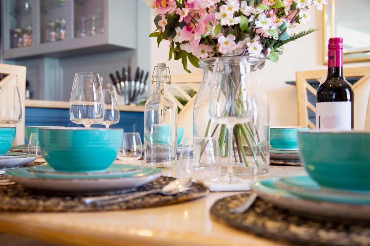 Cosy Open Plan Harbourside Inn With Superking Beds, Wood Burning Stove And Bar Torquay Eksteriør billede